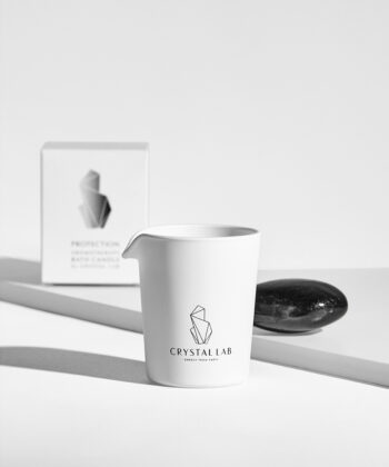 En kande med badeolie