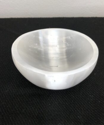 Smuk og indbydende hvid Selenit skål