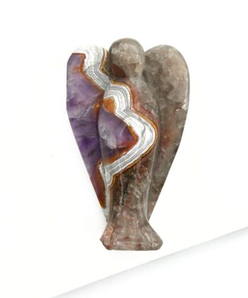 lilla m. grå krystal engel på hvid baggrund