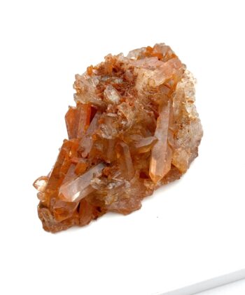 Rå rødbrun krystal