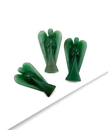 Tre grønne engle af halvædelsten