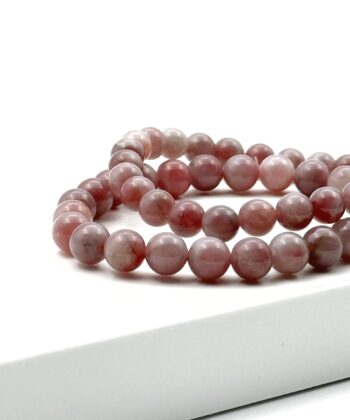 Elastik armbånd af halvædelsten i douche rødlige toner