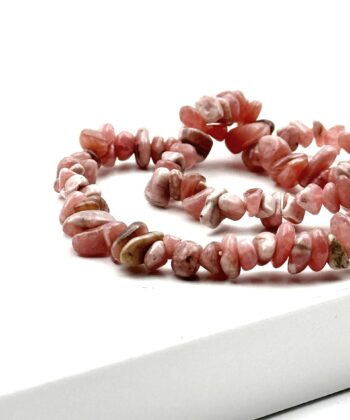 Rosa elastik armbånd med splits af halvædelsten