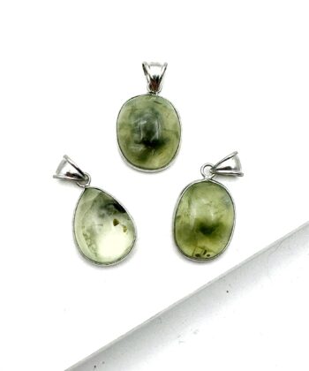 Vedhæng med grøn sten