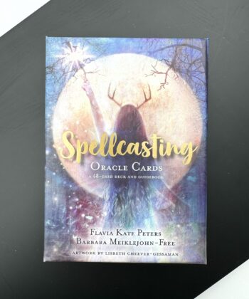 cover til orakelkort med med pige og fuldmåne