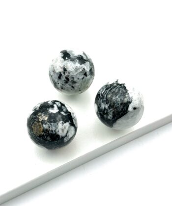 Månesten, Regnbue med Turmalin - Kugle