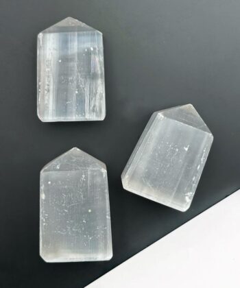 Smuk og indbydende hvid Selenit skål