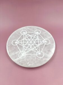 Selenitpladde med grid på